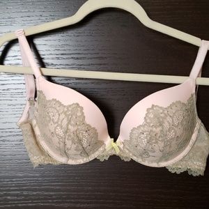 VS Lace Bra